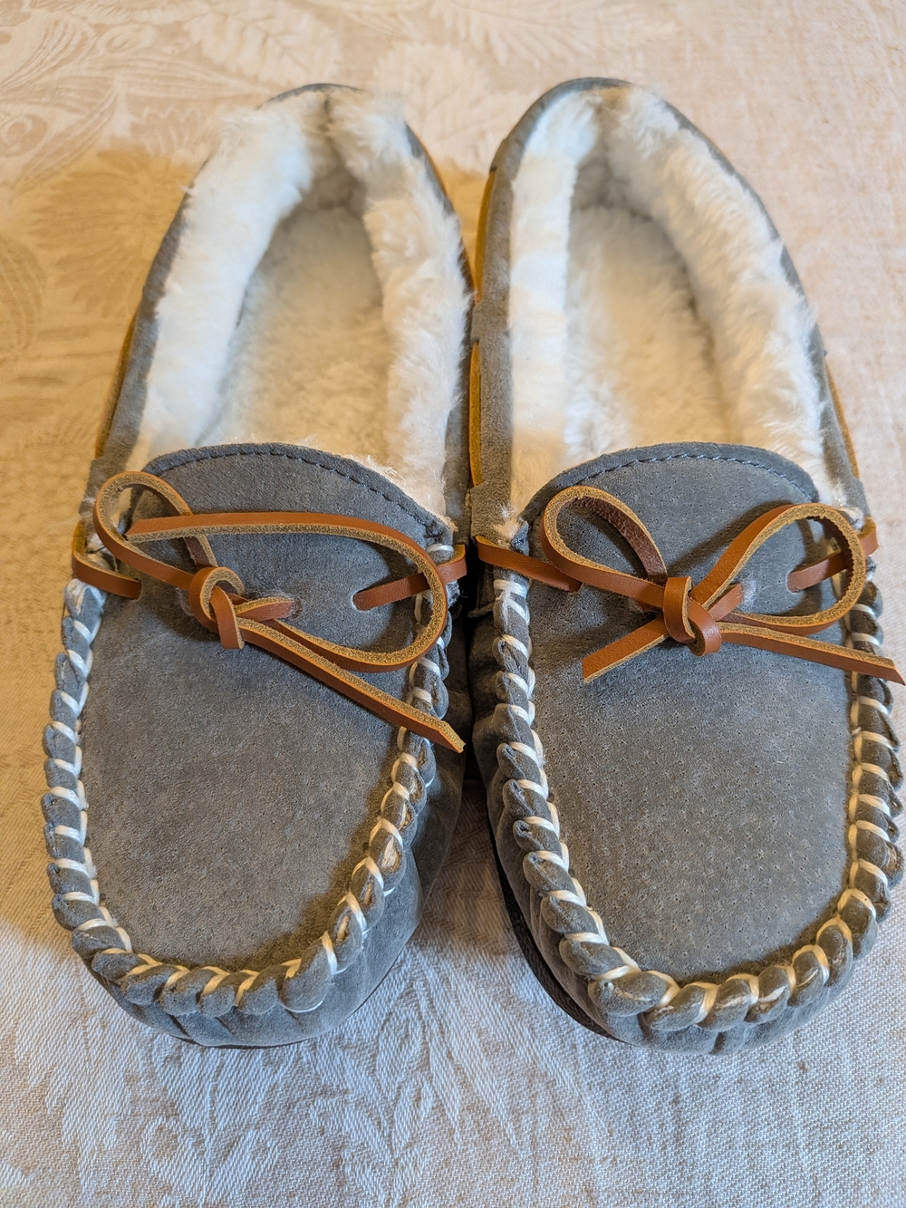 Cozy Women's Gray Suede Moccasin Slippers with Faux Fur Lining